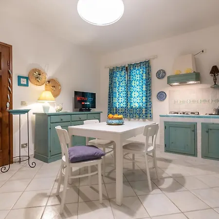 Cala Liberotto-Casa Relax Con Veranda Апартаменты